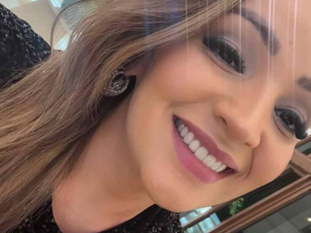 La hermosa esposa de directivo de equipo hondureño deslumbra en redes sociales: así disfruta de sus vacaciones en Roatán