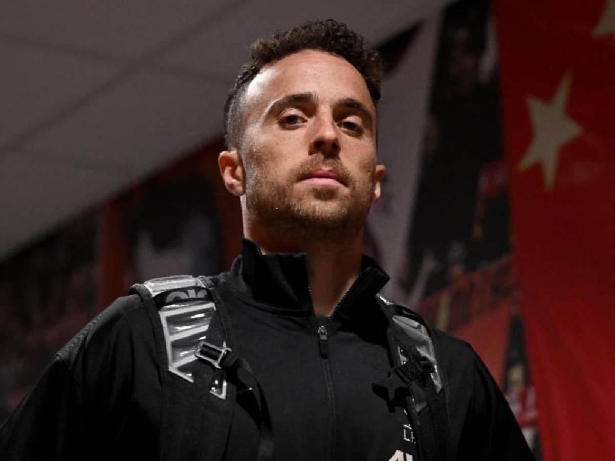 Van Dijk rompe el silencio y revela su verdad sobre la muerte de Diogo Jota un mes después: Es extraño tener que...