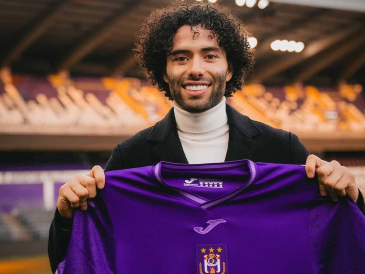 México indignado: el error de Anderlecht en el fichaje de “Chino” Huerta: ¿qué sanciones habrían?