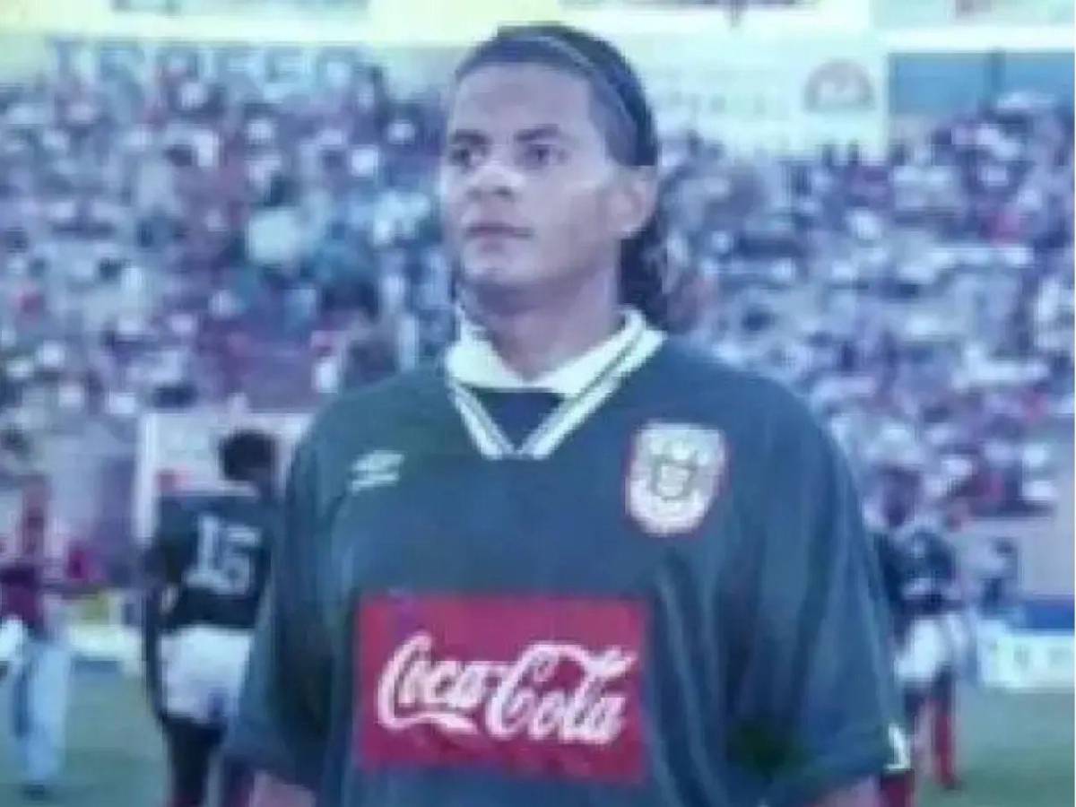 Exfutbolista hondureño recae, duerme en la calle y clama por ayuda urgente