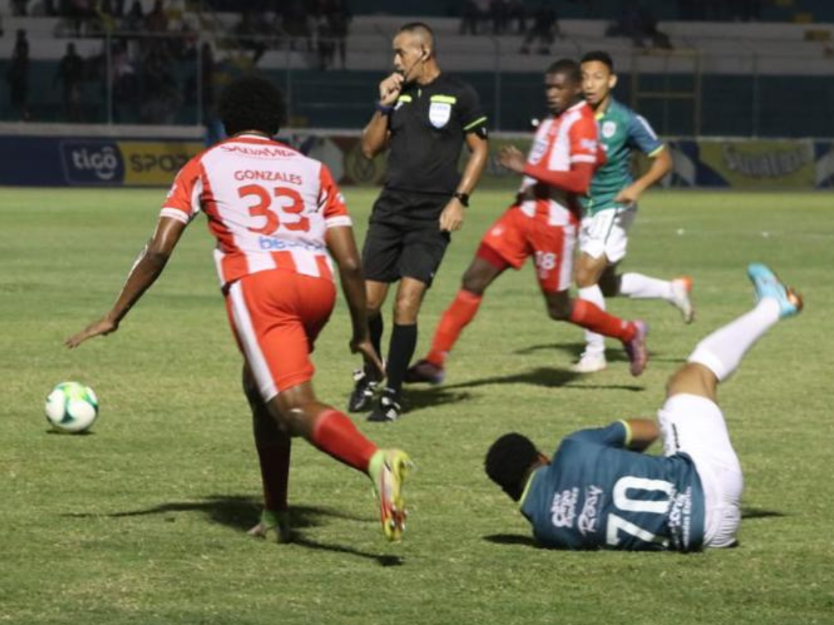 ¡Nada para nadie! Vida - Marathón empatan en vibrante encuentro en Olanchito y ceden terreno en el Clausura 2023