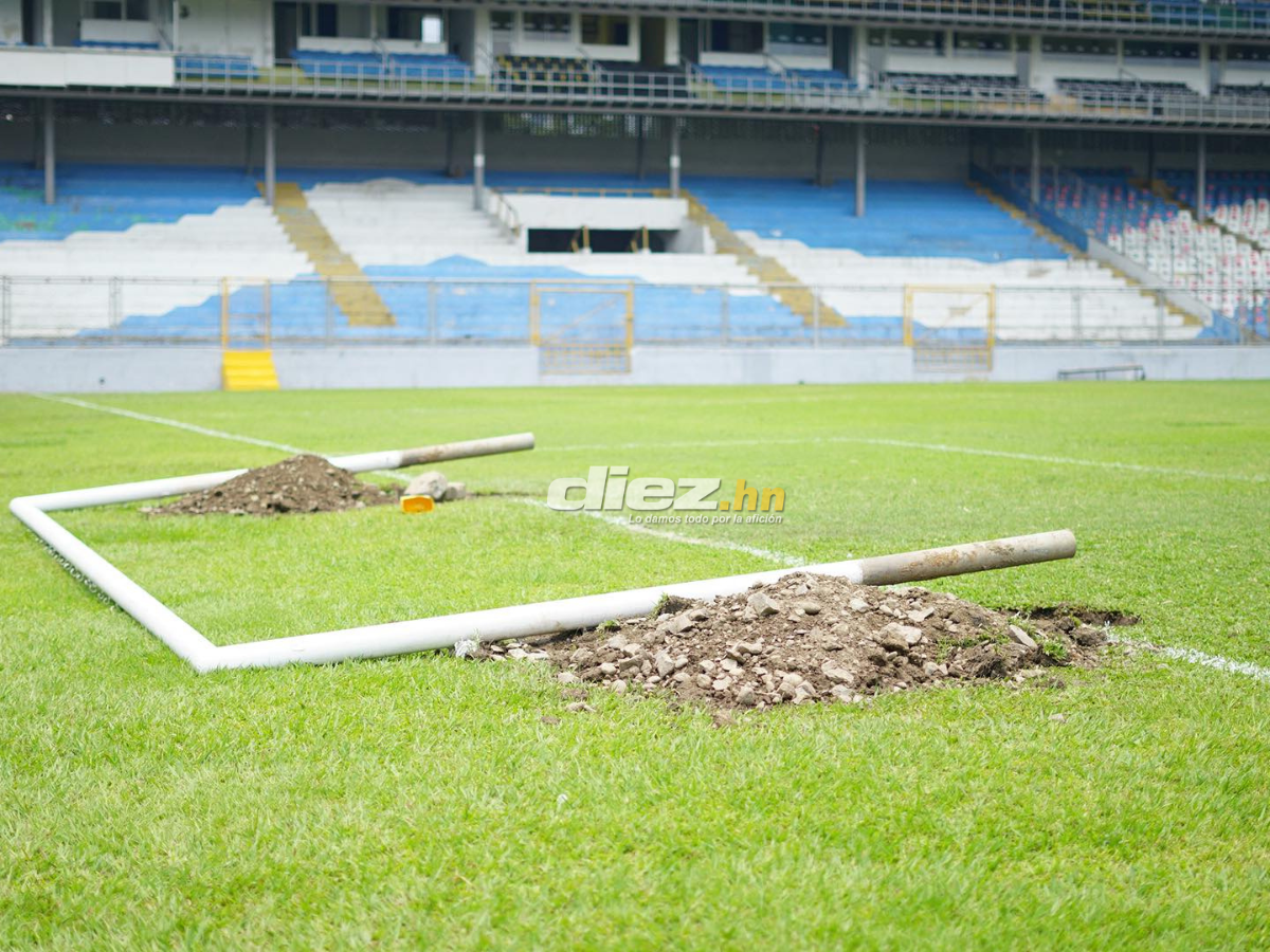 Adiós a la pesadilla: El Estadio Morazán se despide de la grama vieja para instalar engramillado de primer mundo