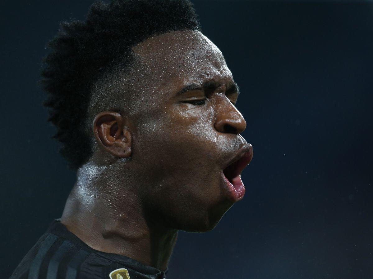 No se vio en TV: El escandaloso penal contra Real Madrid, bronca de Ancelotti y Napoli se rinde a Bellingham