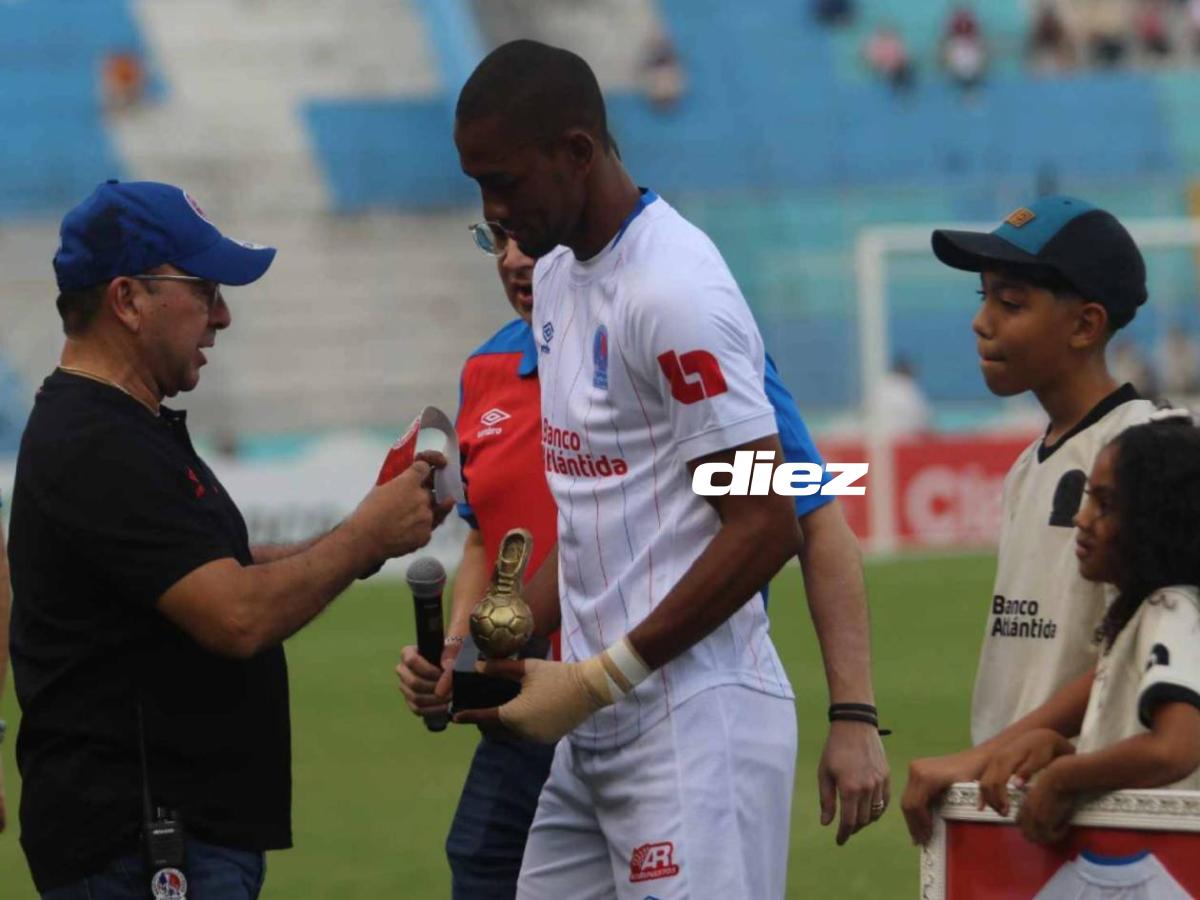 Jerry Bengtson recibe balón de oro, Olimpia con visita de lujo y caras tristes tras empate ante Real España