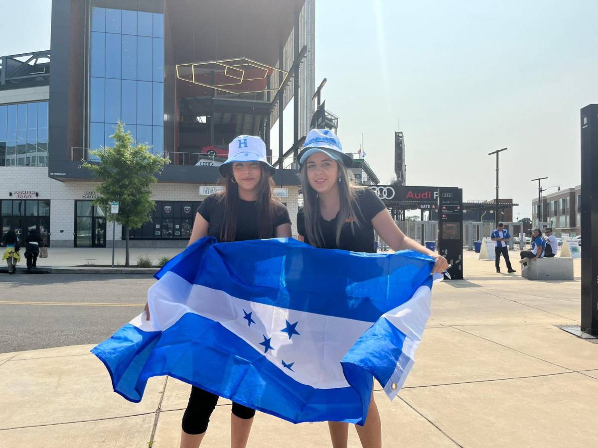 ¡Fiesta catracha! Bonito ambiente en el Audi Field en Washington para el Honduras vs Venezuela