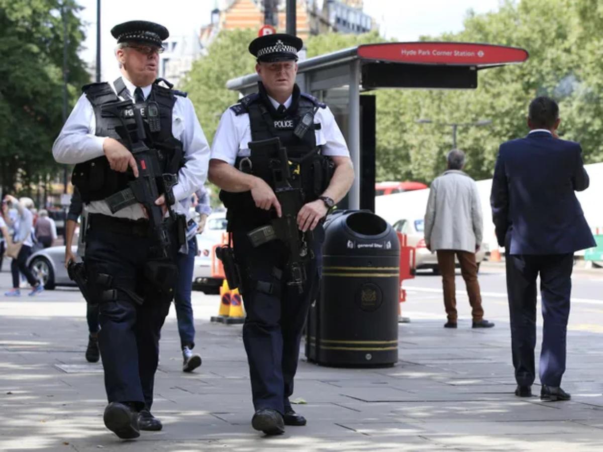 El paramédico que robó durante años en el Manchester City y vendió las botas de ‘Kun’ Agüero por internet