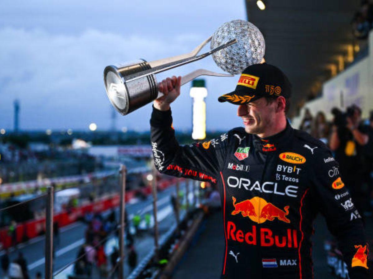 Los récords de Lewis Hamilton y Max Verstappen en sus años en la