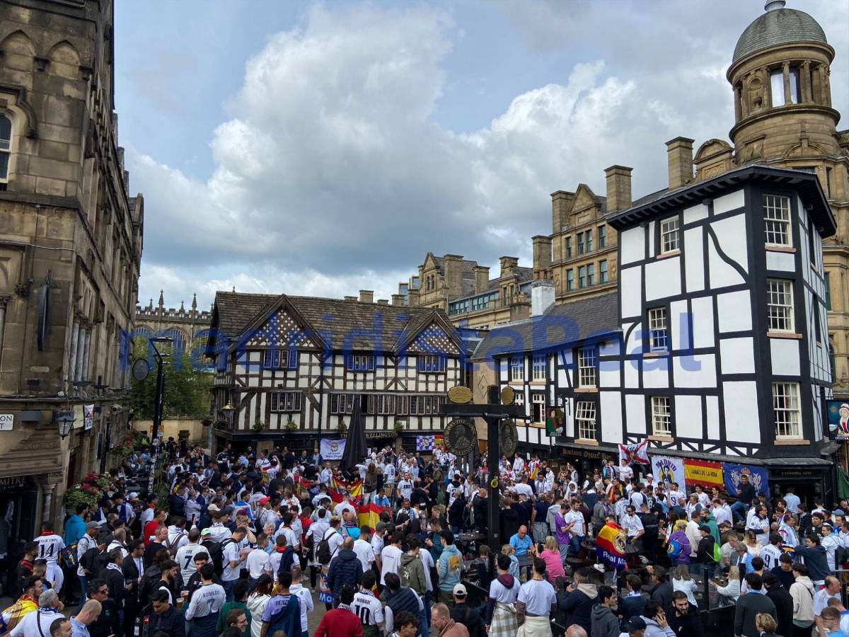 Brutal recibimiento al Manchester City y el enigmático mensaje de Vinicius antes de disputarse el pase a la final