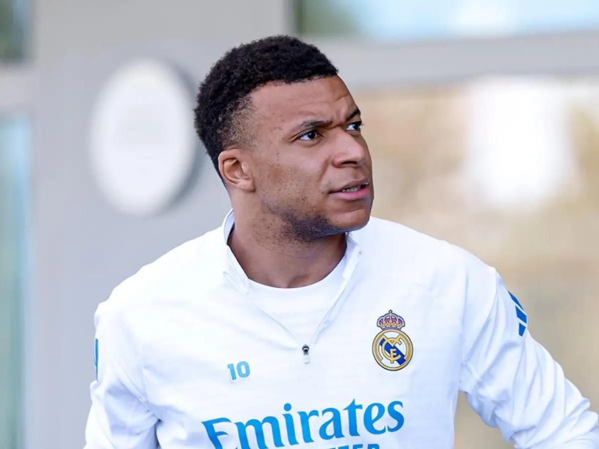 Florentino impacta al Real Madrid tras elegir entre Vinicius y Mbappé: el nuevo DT lo sabe
