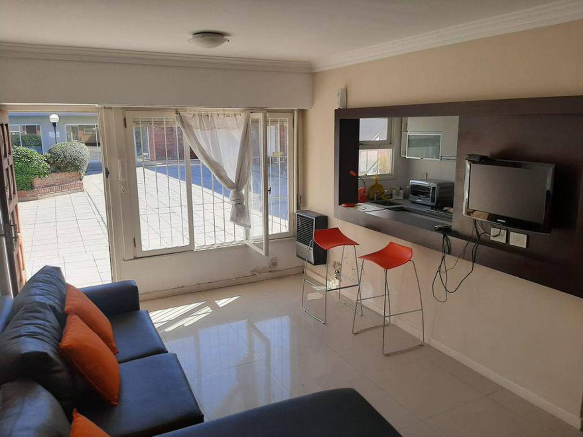 La millonaria subasta de los bienes de Maradona: Así son sus dos mansiones y sus autos de lujo