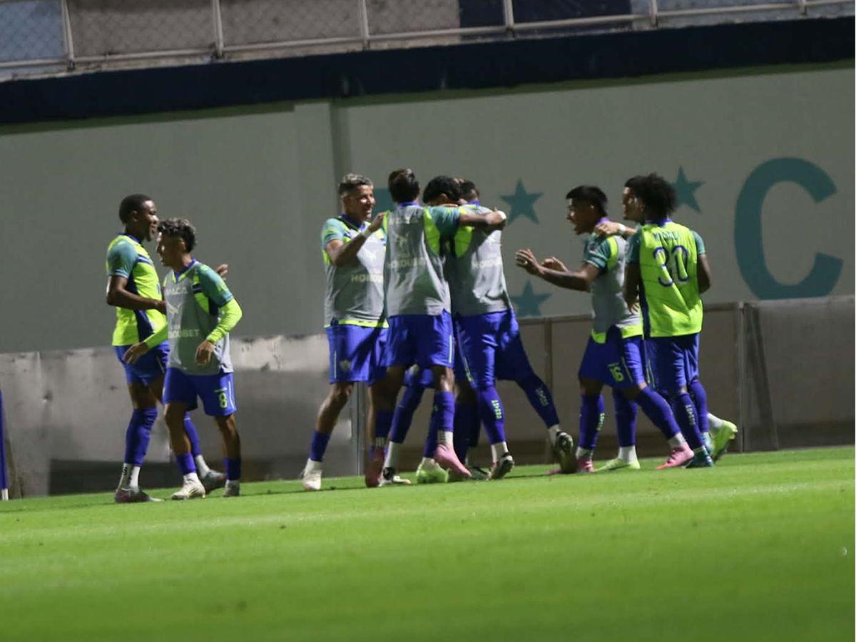 Lo que pasó con José Mario Pinto, Bengtson se encaró con aficionados de Olancho, bronca de Espinel y la roja de cárcel