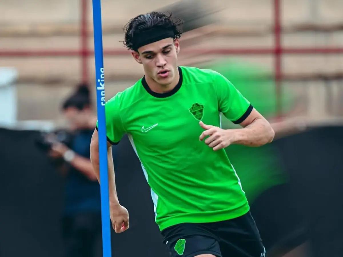 Se despidió de su club y se une a Flick como el primer refuerzo de Barcelona