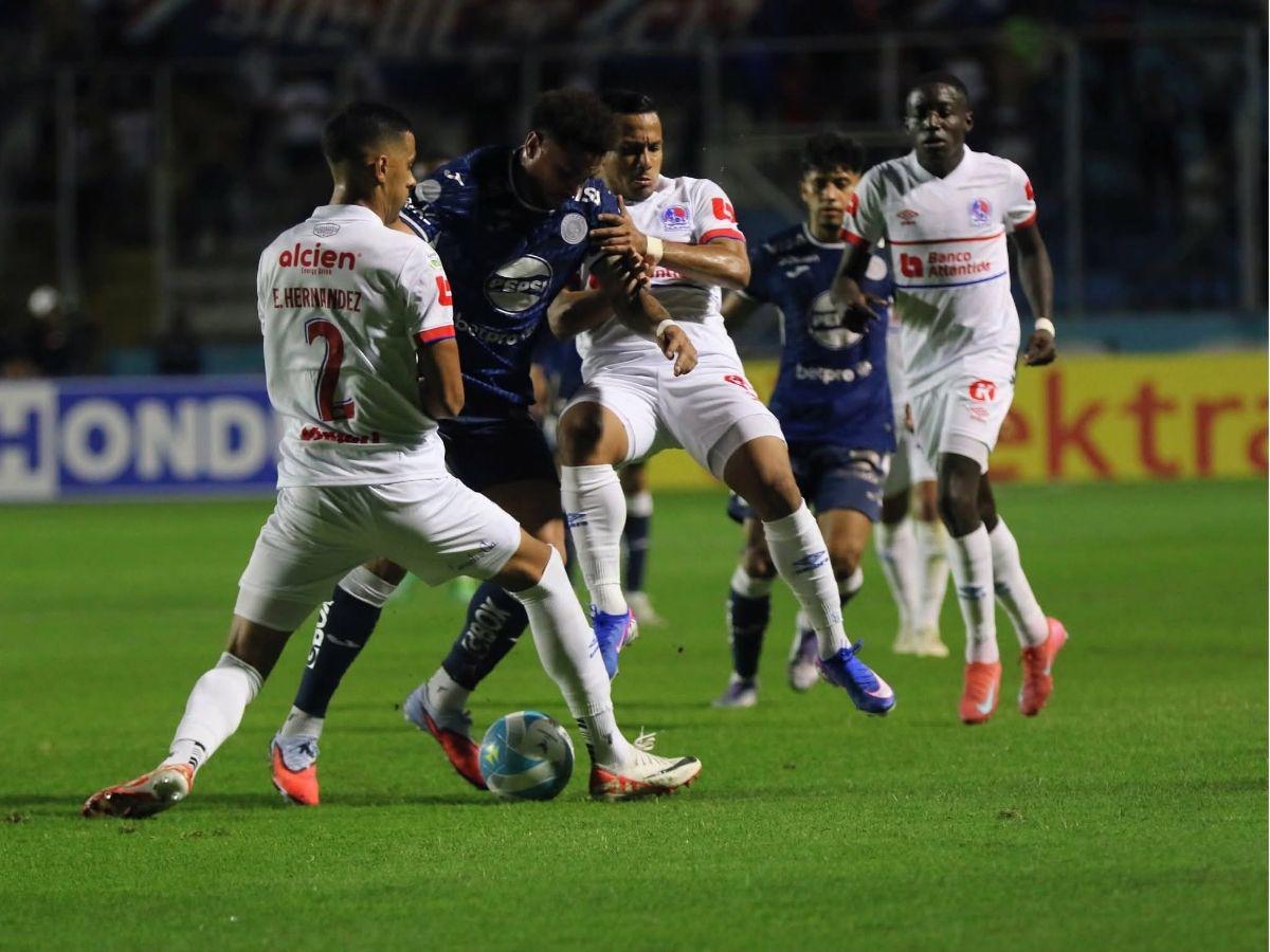 Bronca en Olimpia tras perder el clásico, dardo de Menjívar, la roja que nadie vio y la celebración del Motagua