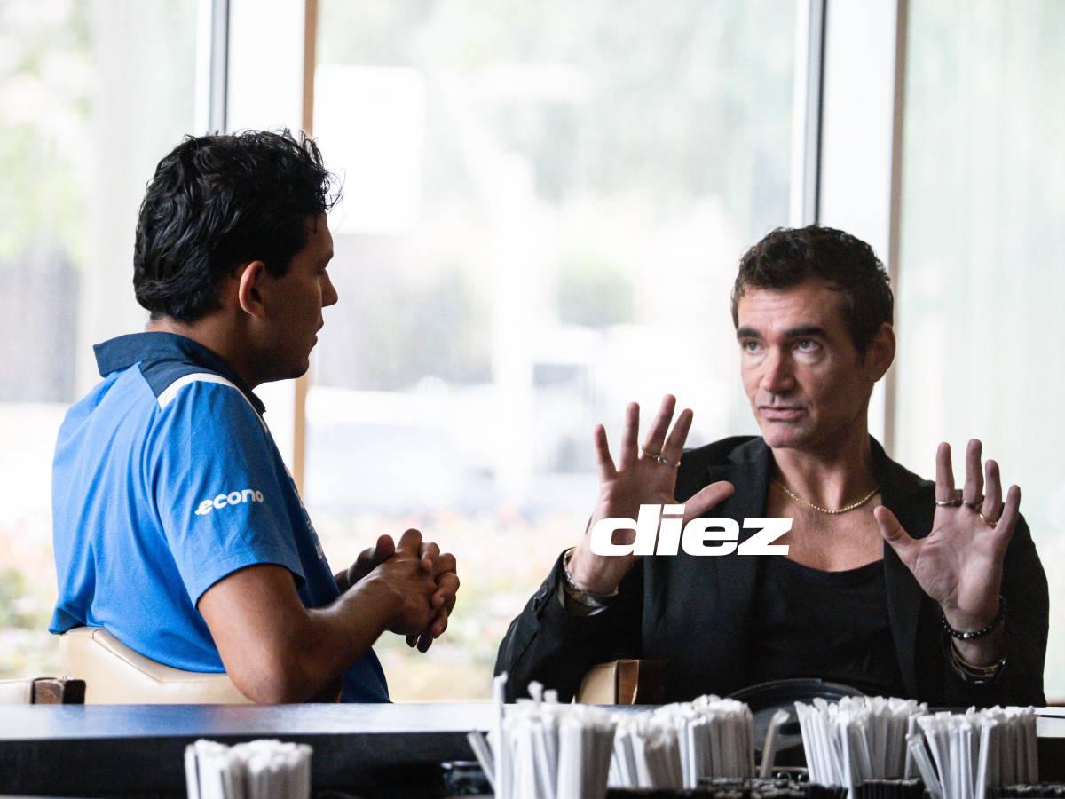 Denil Maldonado junto a Paulo Hernández en el hotel de concentración.