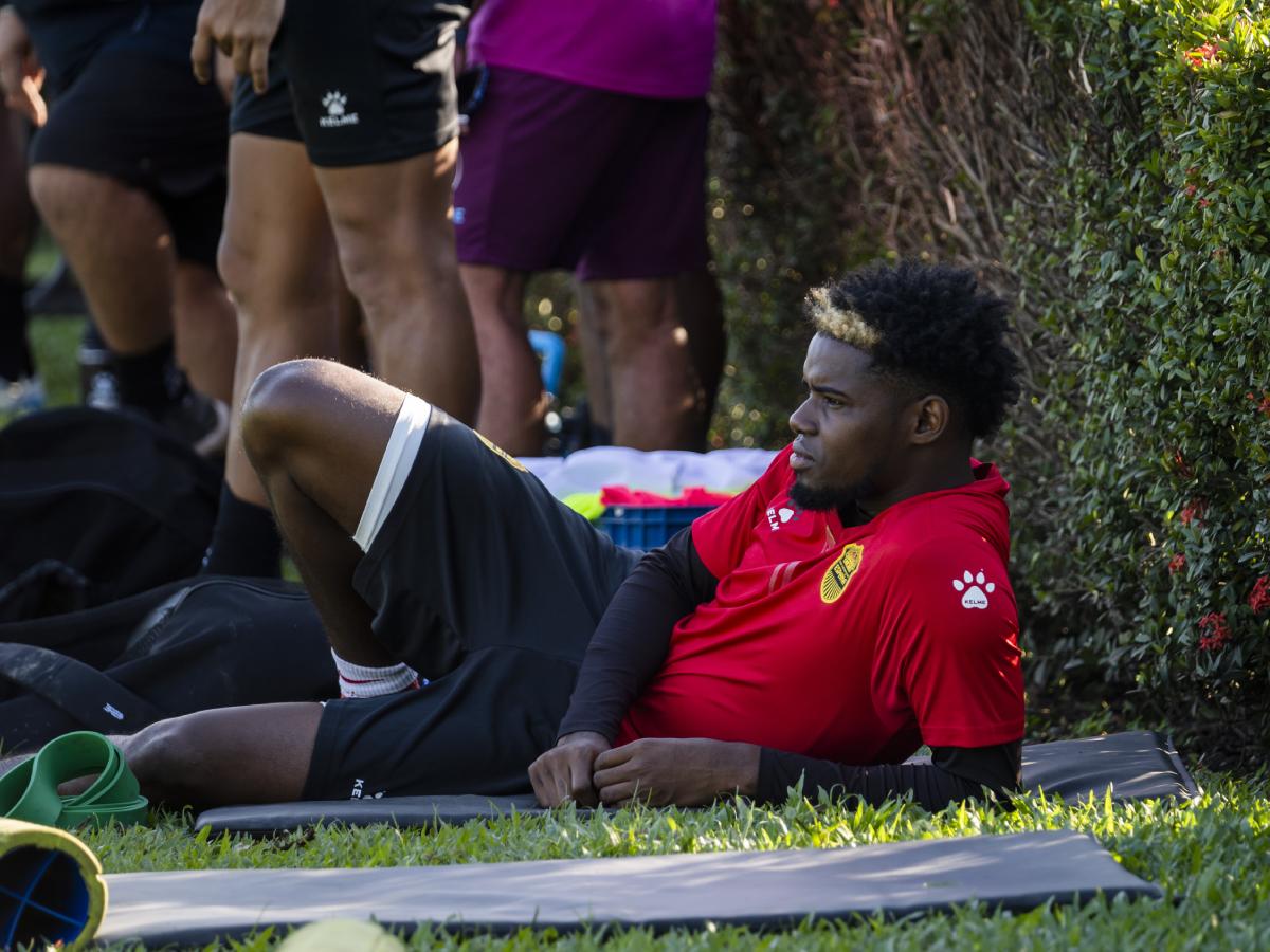 Maylor Núñez, Ever Alvarado Patón Mejía y otros futbolistas que vistieron la camisa de Olimpia y Real España