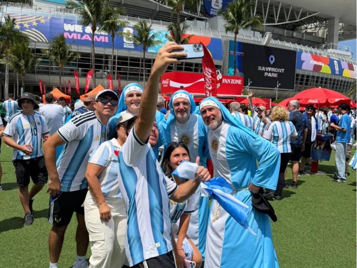 Marea albiceleste, bellezas de Argentina y monjas  sorprenden en el Mundial