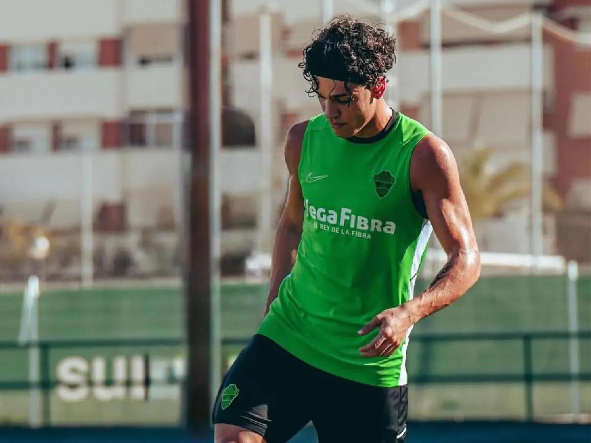 Se despidió de su club y se une a Flick como el primer refuerzo de Barcelona