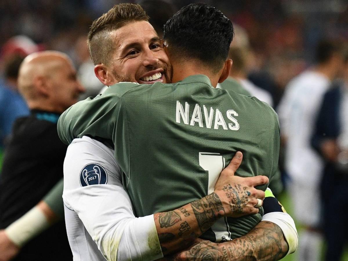 Keylor Navas se gana a la afición de Pumas en su presentación: esto dijo de los errores de Parra y, ¿cuándo debutará en Liga MX?