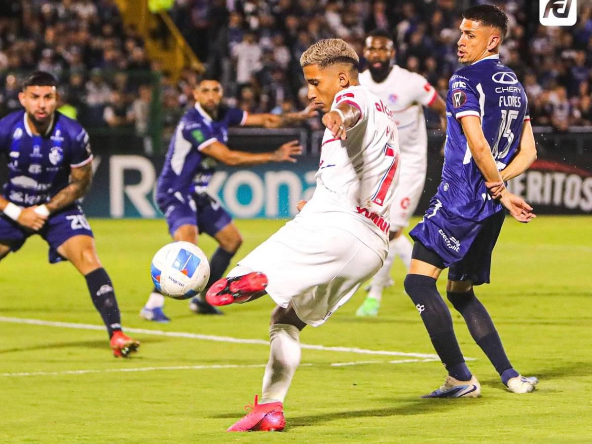 El inflitrado que sorprende a Concacaf, gesto de Elison Rivas y el enfado en la victoria de Olimpia sobre Cartaginés