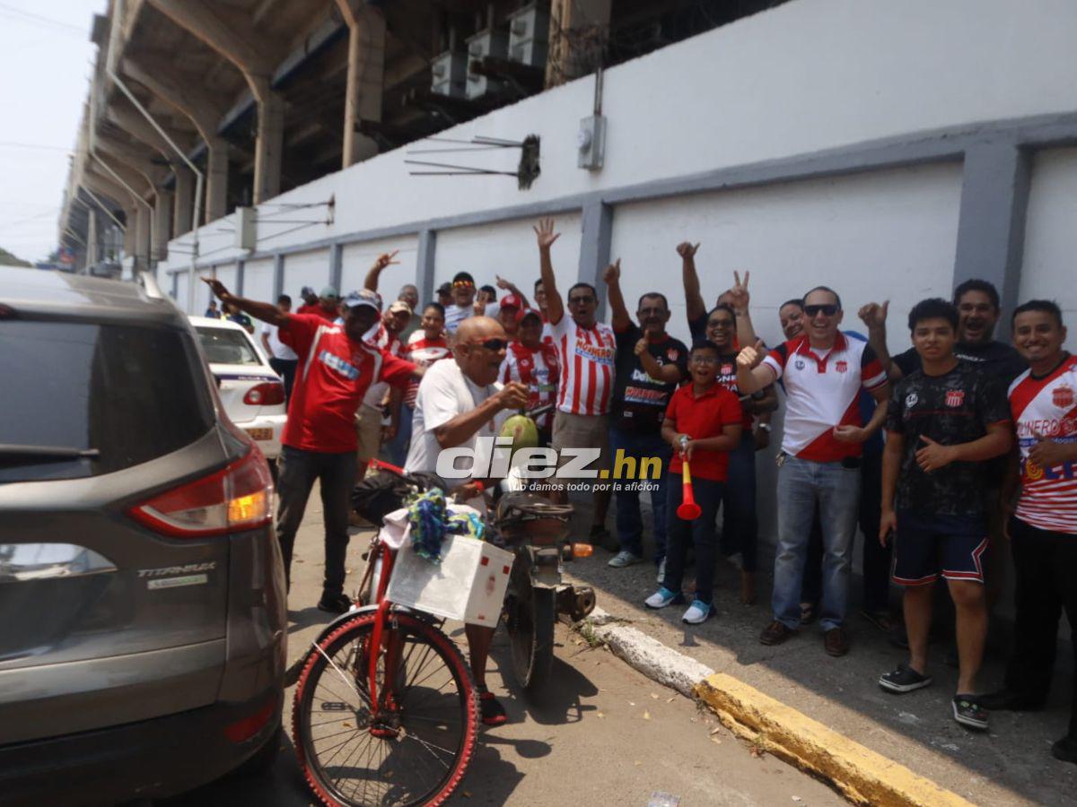Locura por el Vida, personaje se robó el show y derroche de bellezas previo a la “final” por el no descenso ante Motagua