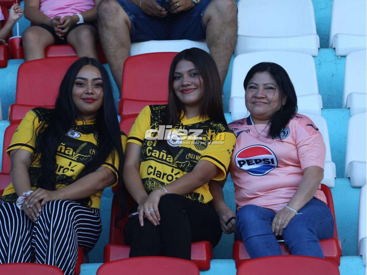 Real España bailó al Motagua: los rostros de tristeza y bronca en el “Ciclón Azul” tras el humillante 0-4 en el Nacional