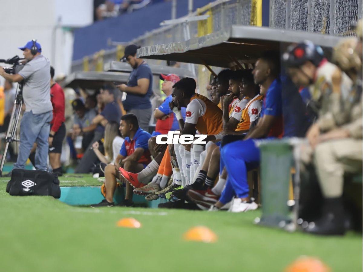 Zafarrancho entre Real España-Olimpia, amargura de Espinel y las chicas bellas que adornaron el primer clásico de 2025