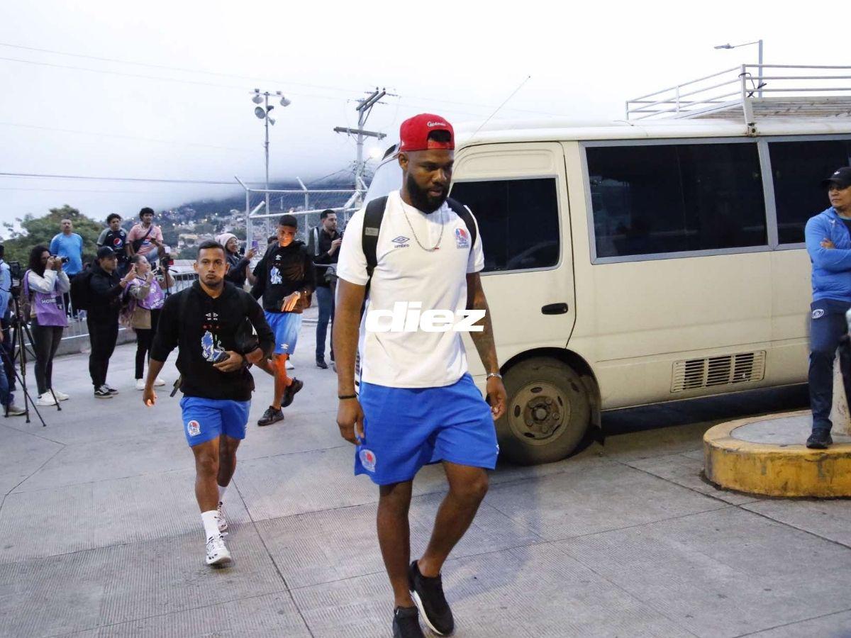 Motagua vs Olimpia en fotos: saludo especial de Troglio, derroche de bellezas en el Nacional y el curioso gorro