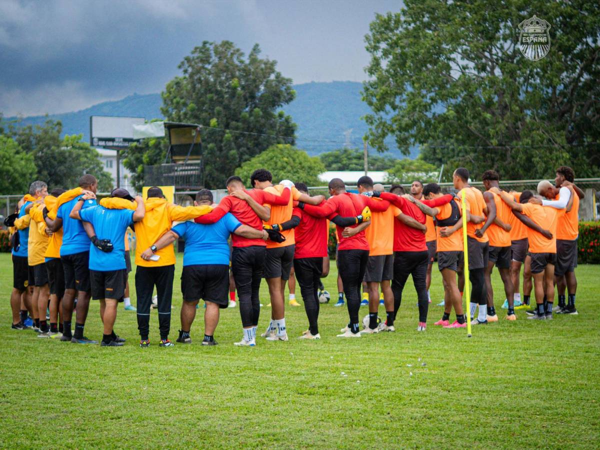 Fichajes en Honduras: futbolista del Olimpia sería legionario, Elis con club casi definido y técnico de la Liga Nacional sería despedido
