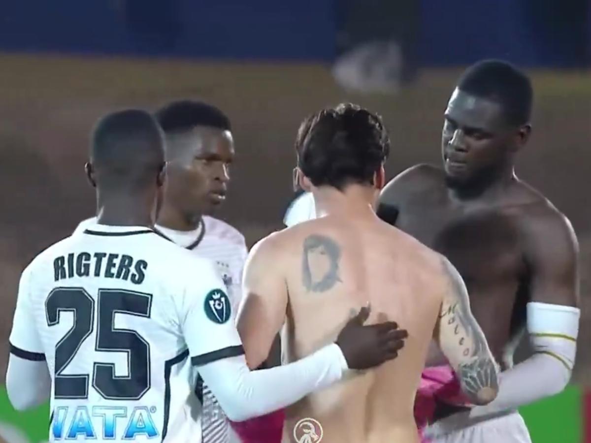 Quién fue el afortunado que se llevó la camisa de Messi, locura por el 10 del Miami y llenazo en Jamaica para ver al argentino