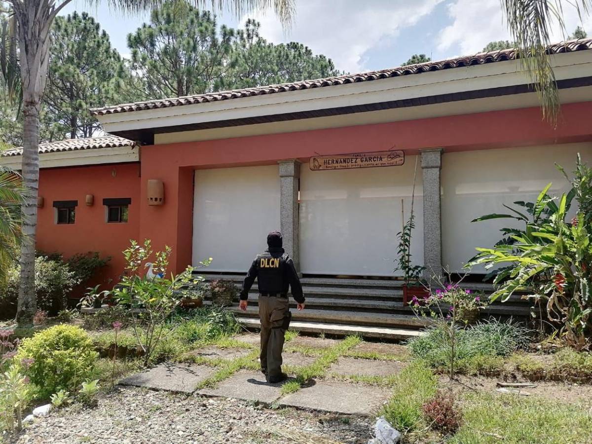 Propiedades, autos y productos financiero: Los 33 bienes que le incautaron al ex presidente de Honduras Juan Orlando Hernández