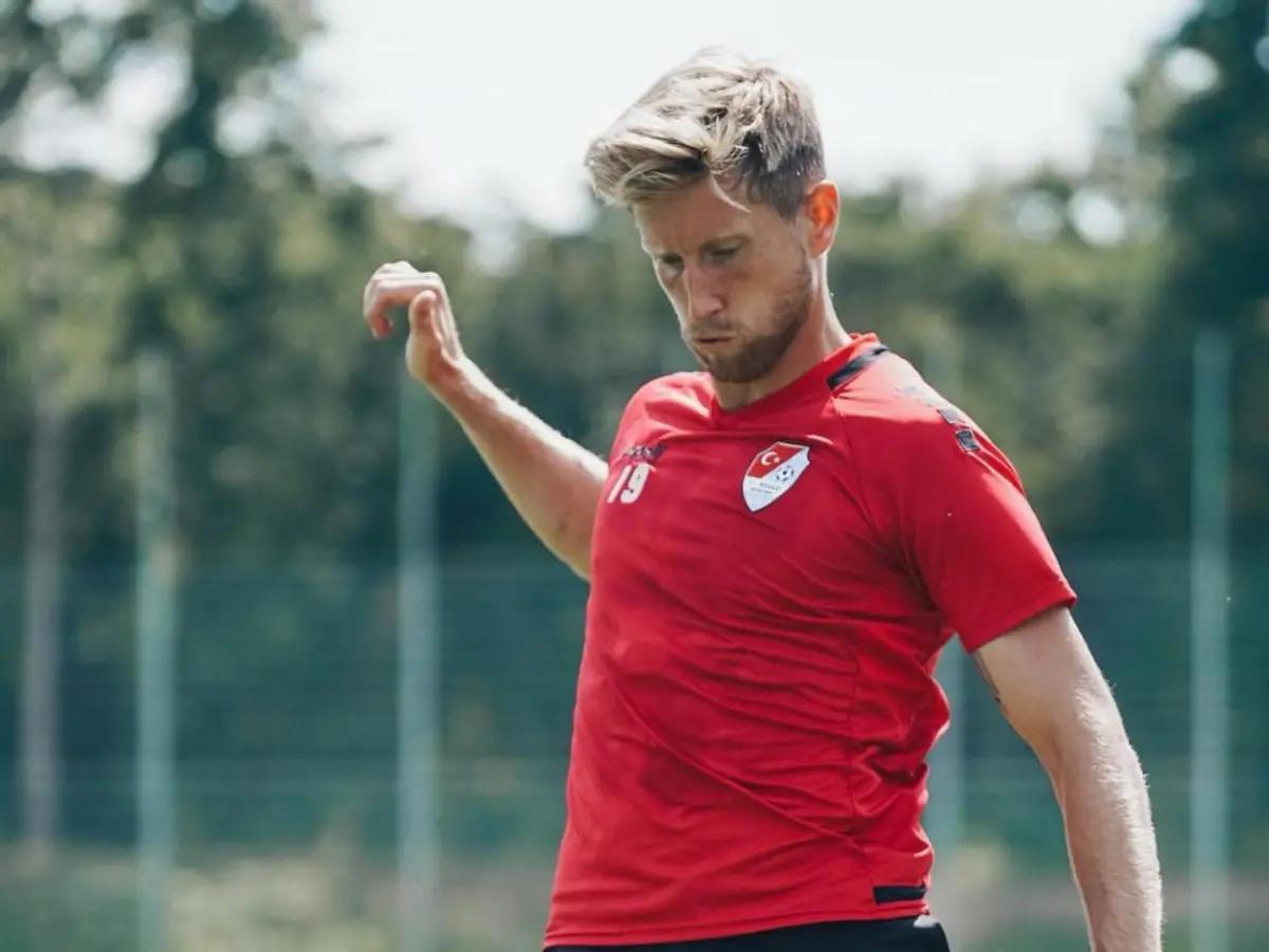 En plena navidad muere futbolista de la peor forma a los 34 años y frente a su esposa: todo un país está desgarrado