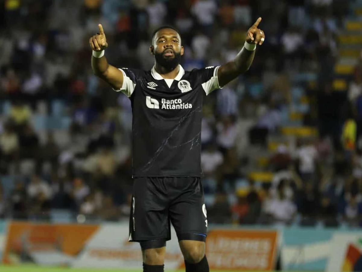 Olimpia con tres minutos eléctricos le remontó el partido al Victoria, que sigue hundido: el albo es nuevo líder