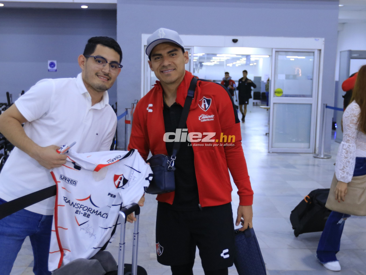 Atlas viene armado hasta los dientes, delegación de 50 y un sinfín de maletas, ¿quién es la linda periodista que encabeza?