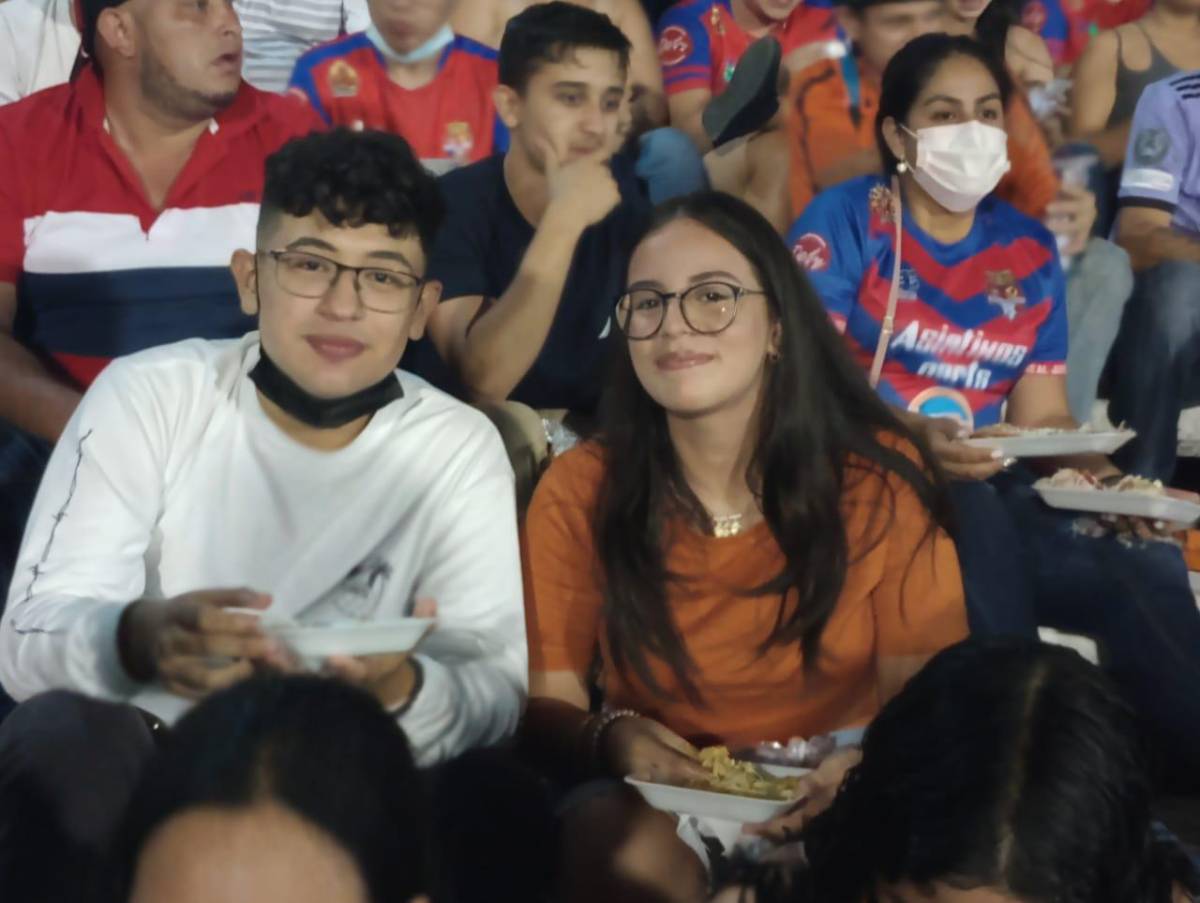 Con belleza incluida: el ambiente que se vivió en el Argelio Sabillón para el Real Juventud-Platense de la Liga de Ascenso