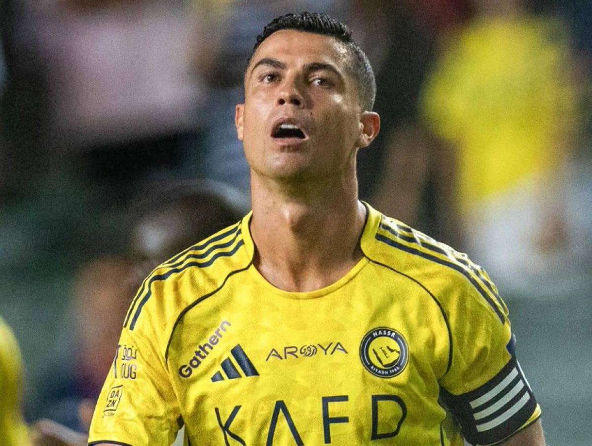 El gesto de Cristiano Ronaldo con sus compañeros y la amargura tras perder otro título con Al Nassr