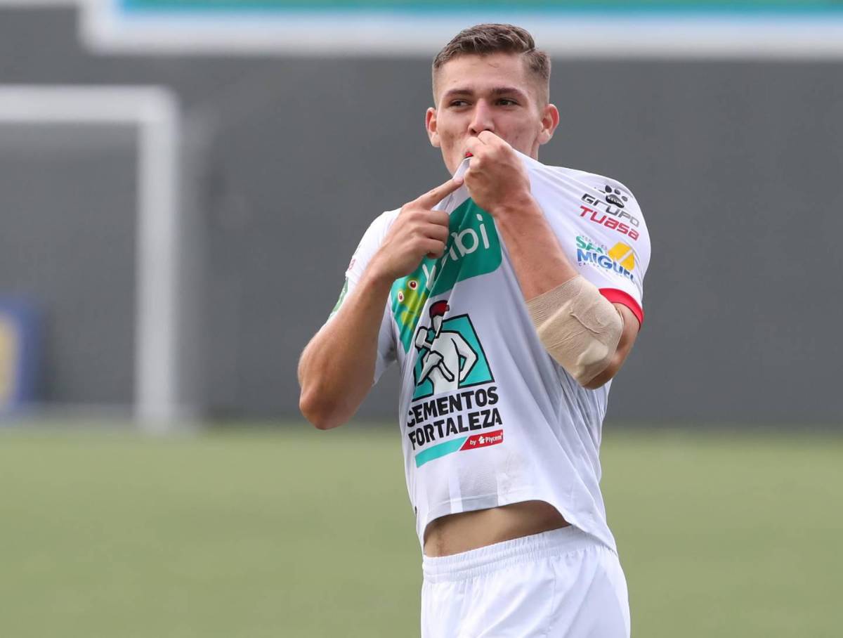 ¡Un mediocampo para tenerle miedo! El explosivo once titular de Alajuelense vs Olimpia en la final de Liga Concacaf