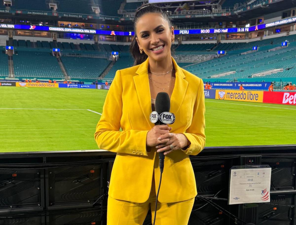 Las periodistas deportivas catrachas engalanan la previa del juego entre Honduras vs México en el estadio Morazán