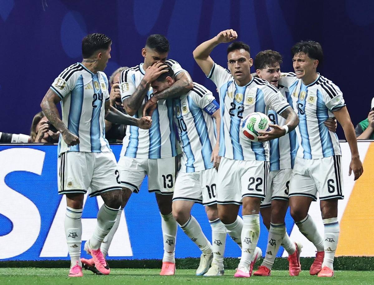 Las lágrimas de Messi, el penal que el VAR no le pitó a Egipto y celebración histórica