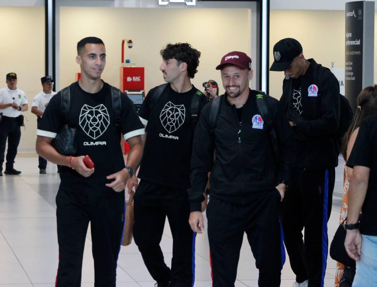 ¡A sellar boleto a cuartos! Así viajó Olimpia a Panamá. ¿Jugará Edwin Rodríguez?