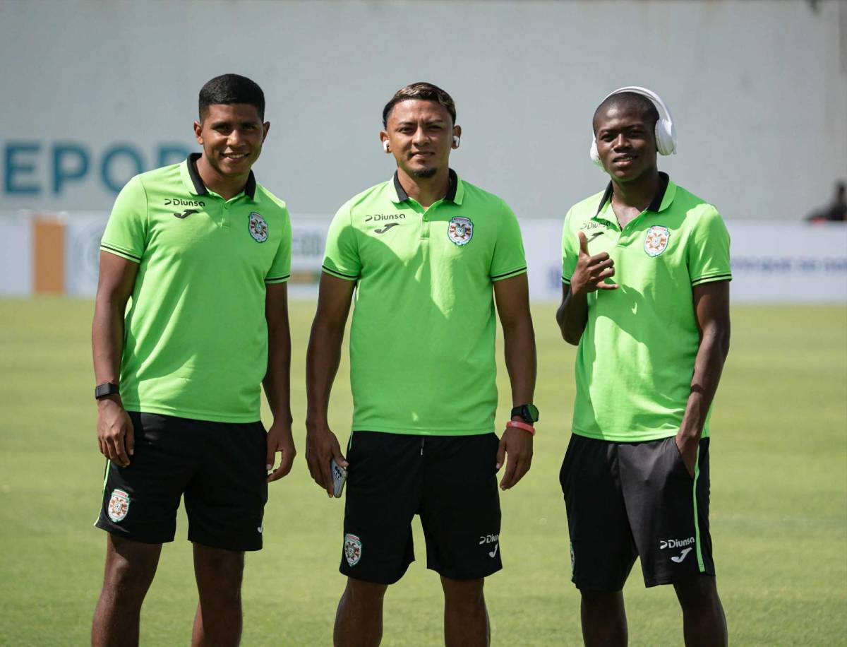 ¿Quién es la hermosa señorita de la Cruz Roja? mundialista y Batman se hacen presentes en el derbi Real España vs Marathón