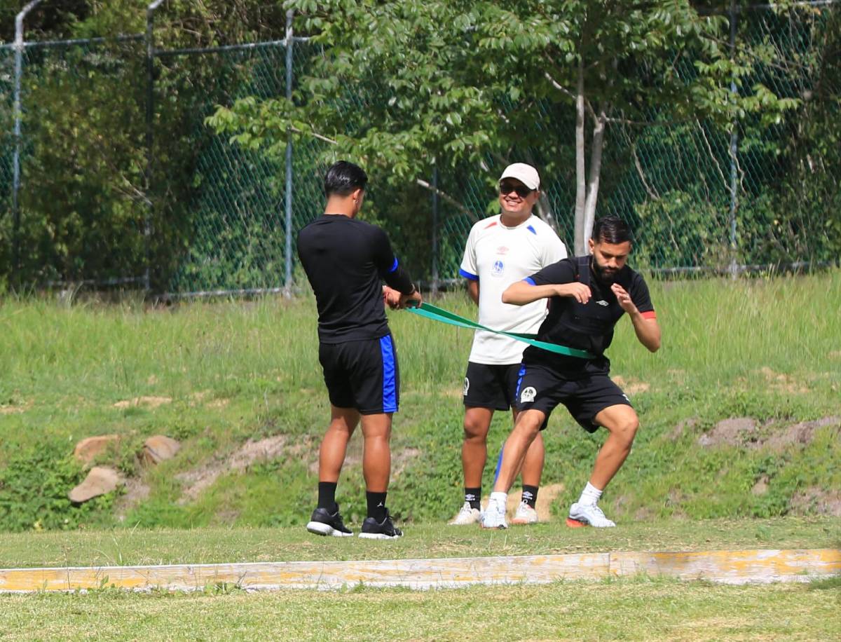 Con dos sorpresas: así fue el entreno de Olimpia previo al debut en Liga Nacional