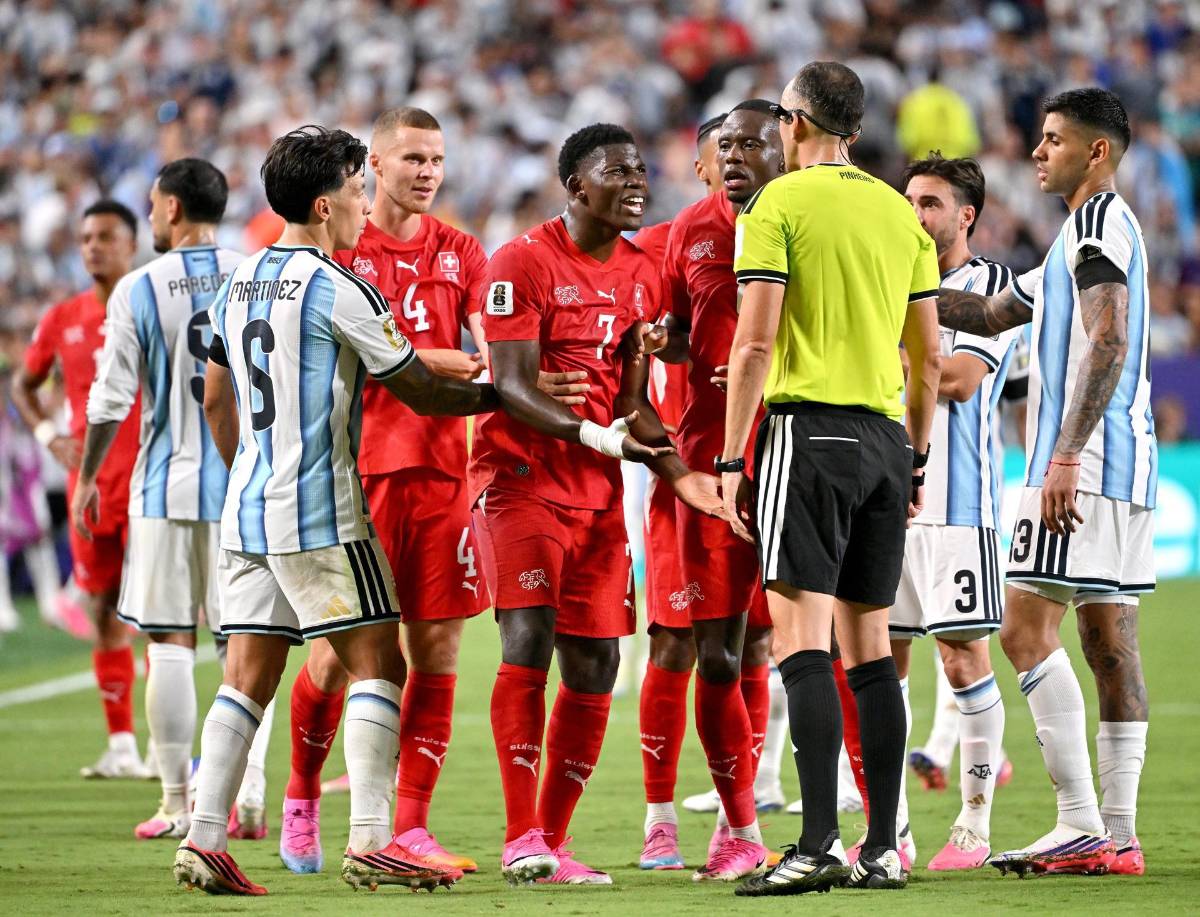 El VAR fue protagonista, pelea de Messi con el árbitro y los héroes de Argentina