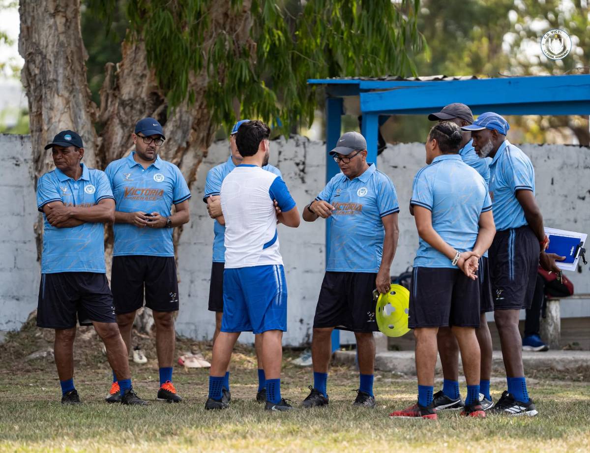 Fichajes, exámenes médicos y grandes ilusiones; así arrancó la pretemporada Victoria