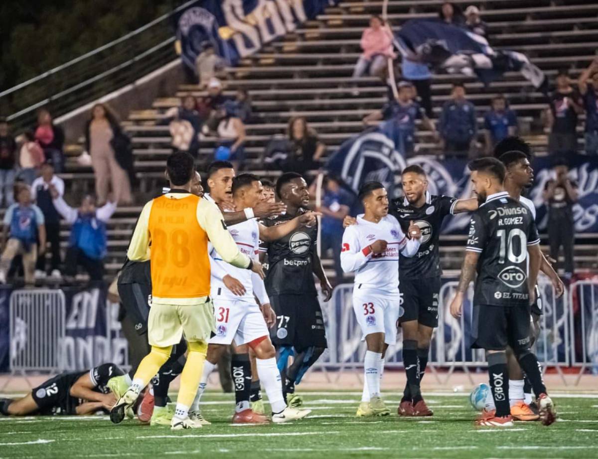 Polémicas, lesiones, tecnología y zafarrancho; así se vivió la actividad del fútbol en Semana Santa