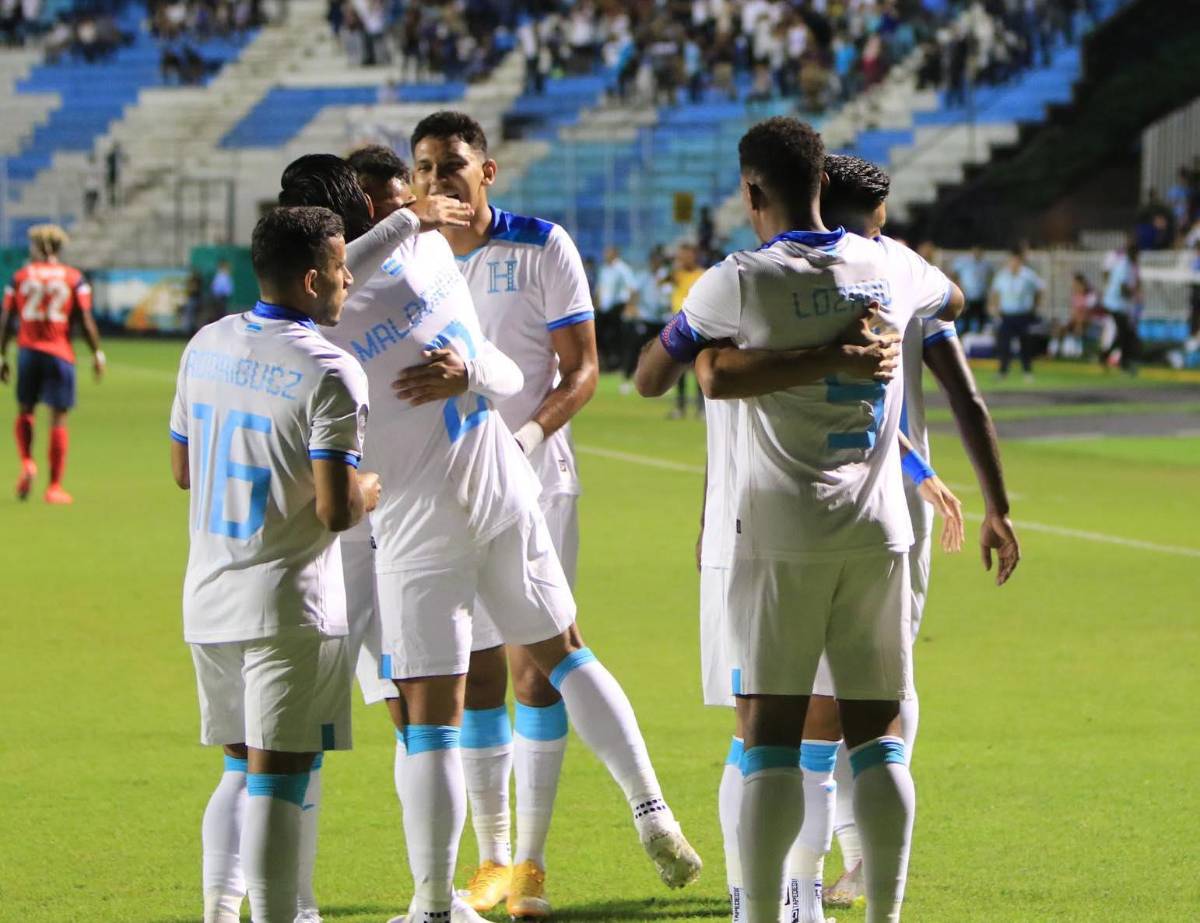 ¡Regresó la alegría! Llenazo en el Nacional, la frustración de Luis Palma y dos jugadores anotaron su primer gol con Honduras