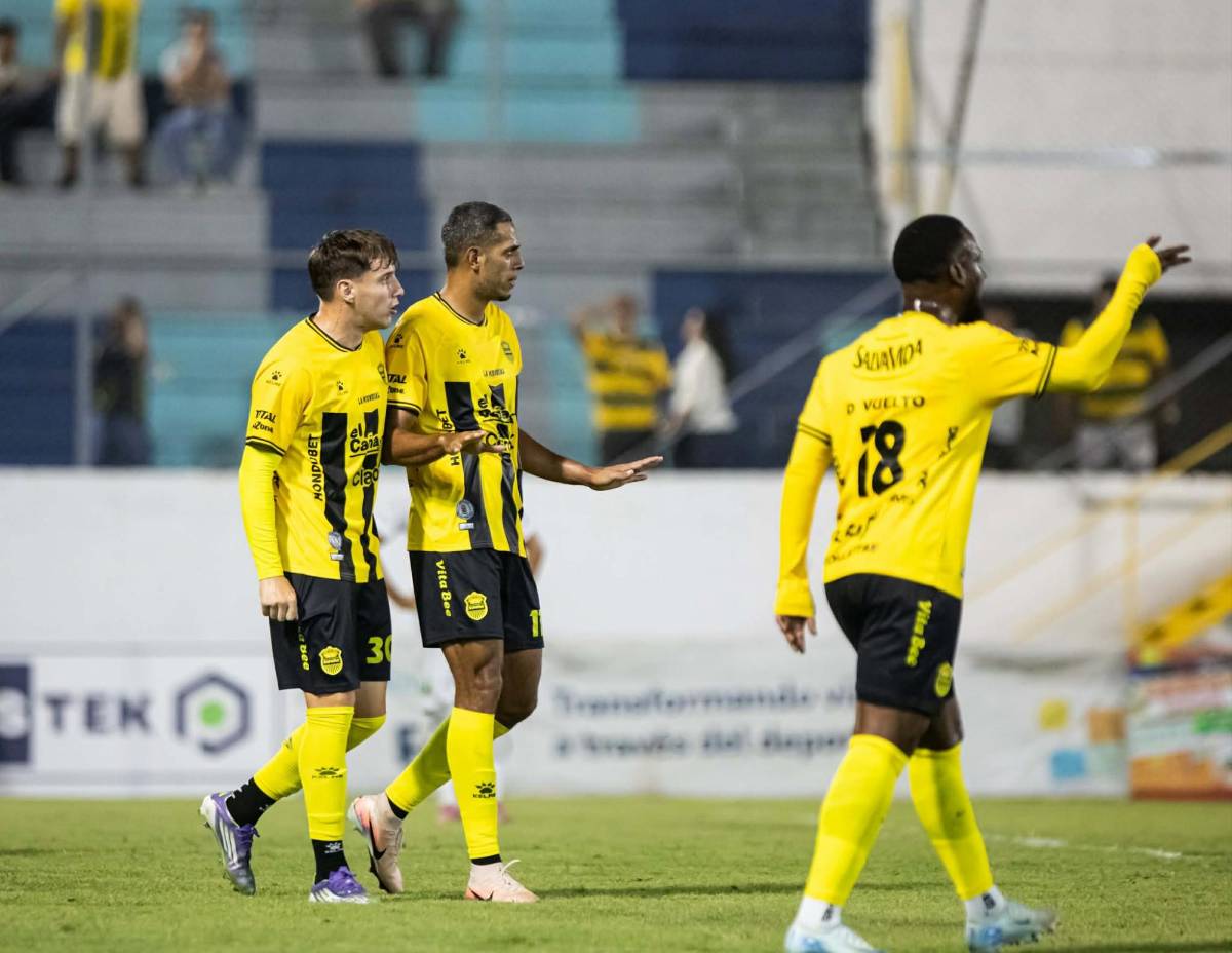 Olimpia, Motagua y Real España perjudicados por los árbitros; Marathón rompe mala racha y lindas chicas en los estadios