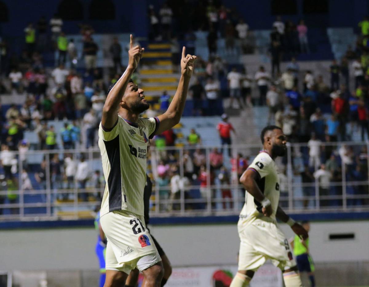 El fichaje de Olimpia, los 2 penales que reclamó el león y Bengtson sorprendió