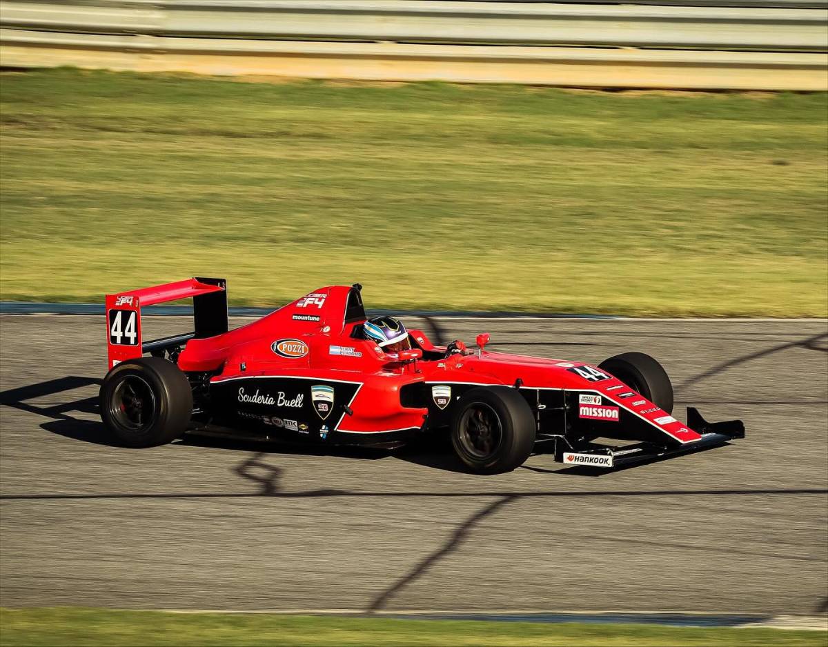 El hondureño que busca llegar a la Fórmula 1: dio el gran salto con pruebas en Estados Unidos