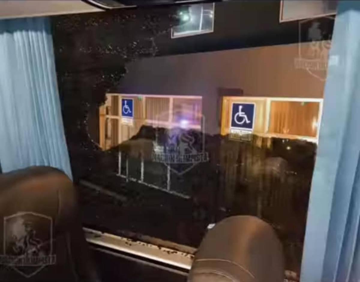 ¿Hay jugadores afectados?: así quedó el bus de Olimpia tras ataque en Costa Rica: No que mucha educación
