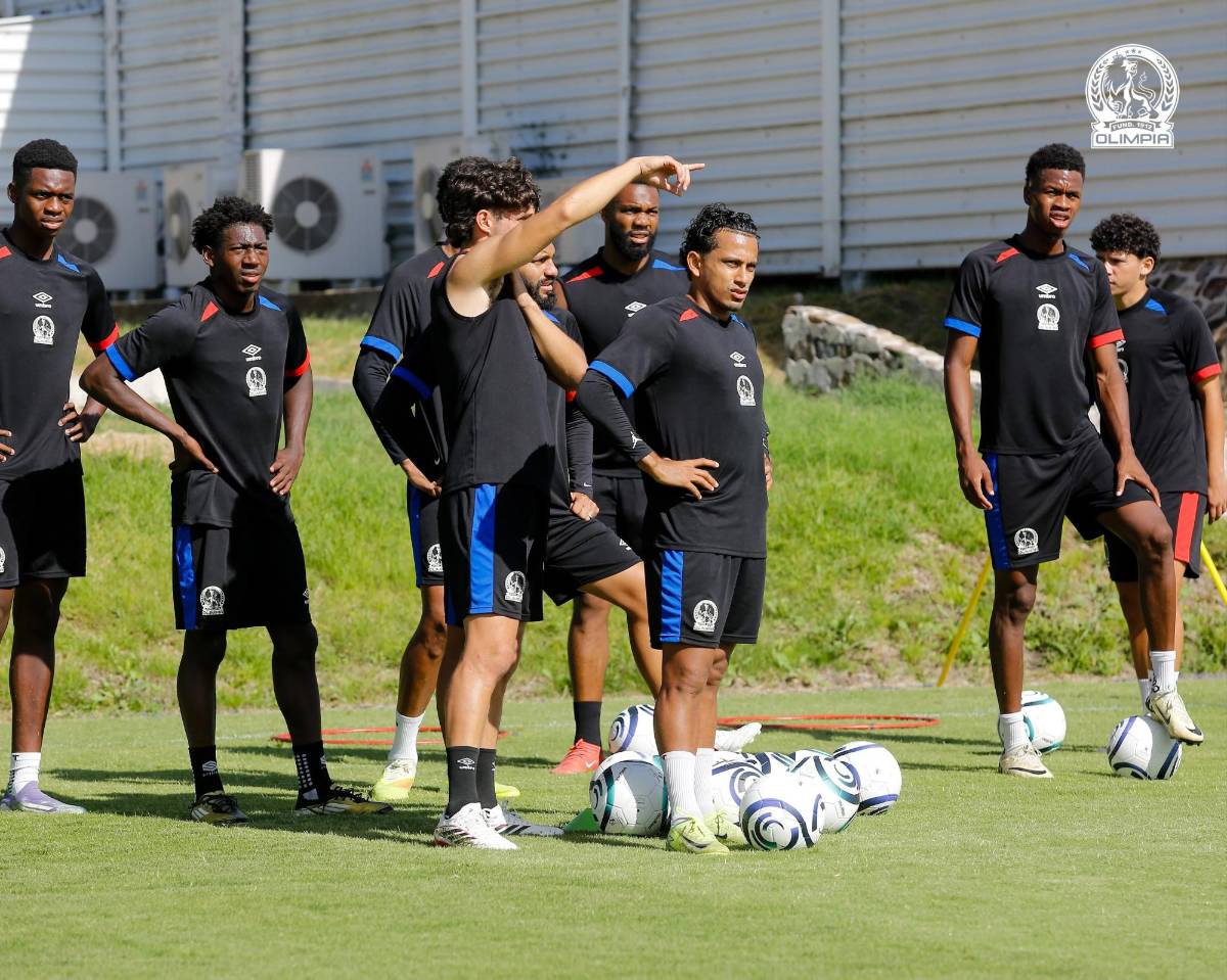 Espinel en vilo: tres futbolistas de Olimpia encienden las alarmas en pleno entreno